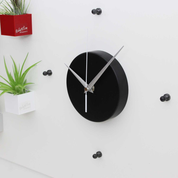 Kalamitica Kronos - Orologio Magnetico Tondo / Nero Opaco Italia