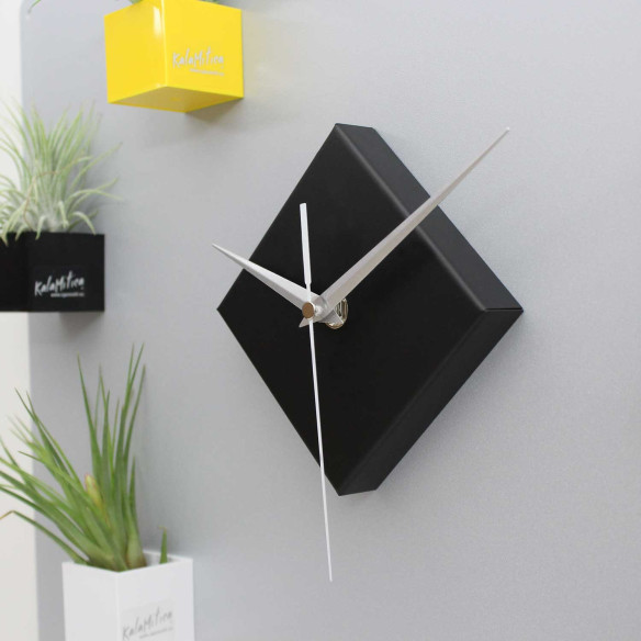 Kalamitica Kronos - Orologio Magnetico Quadrato / Nero Opaco Qualità