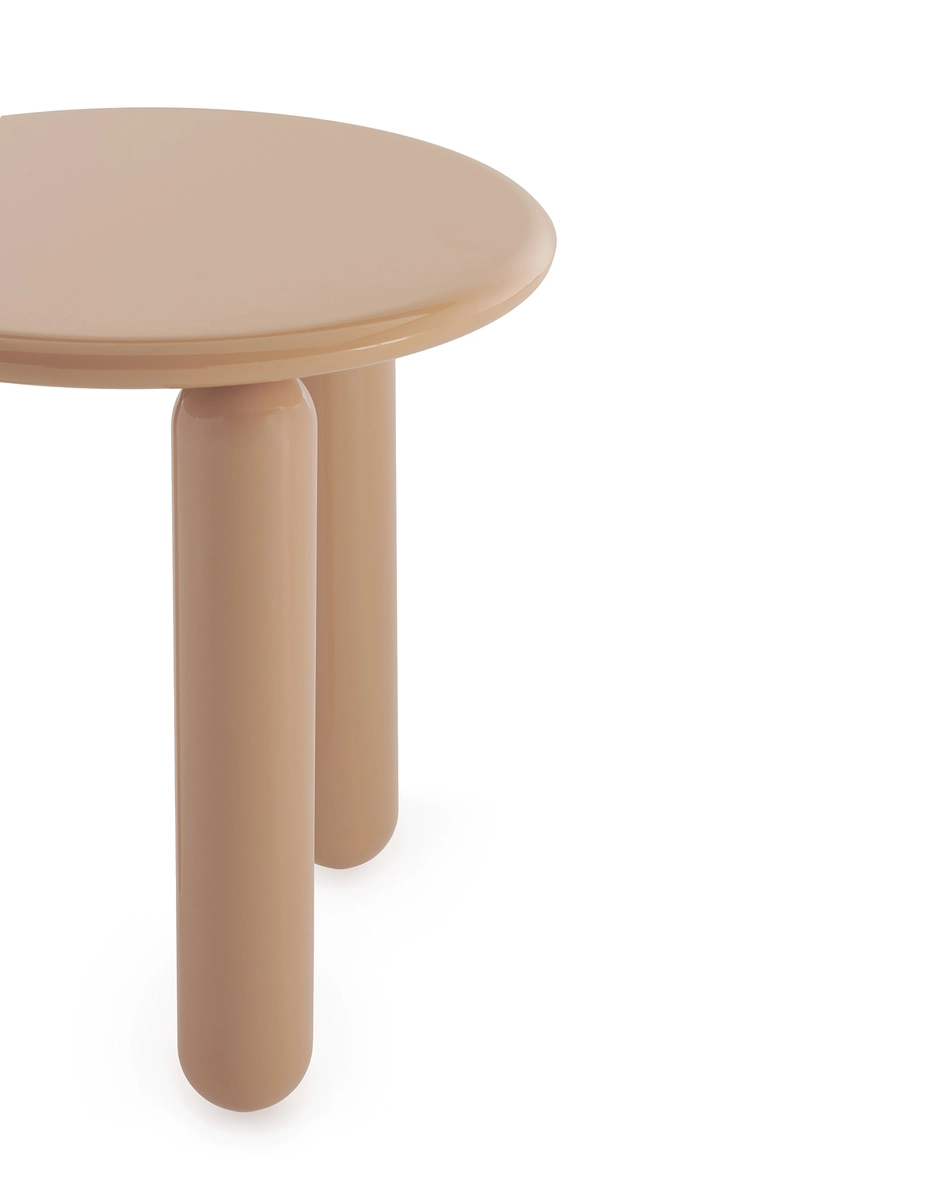 Kartell Undique mas Patricia Urquiola 2025