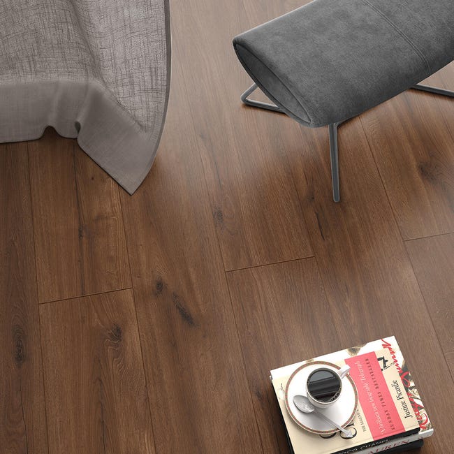 Leroymerlin Pavimento laminato ARTENS H20 GANDIS noce scuro resistente all'acqua Sp 10mm Fino Al -60%