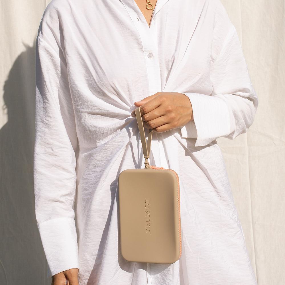 QVC WASCHIES Borsa porta-cosmetici e 6 dischetti struccanti Fino al 55% di sconto