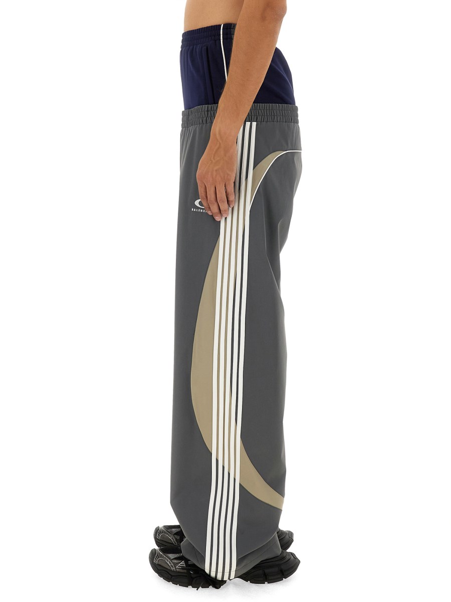 BALENCIAGA PANTALONE TRUCKSUIT CUT-UP Vendita