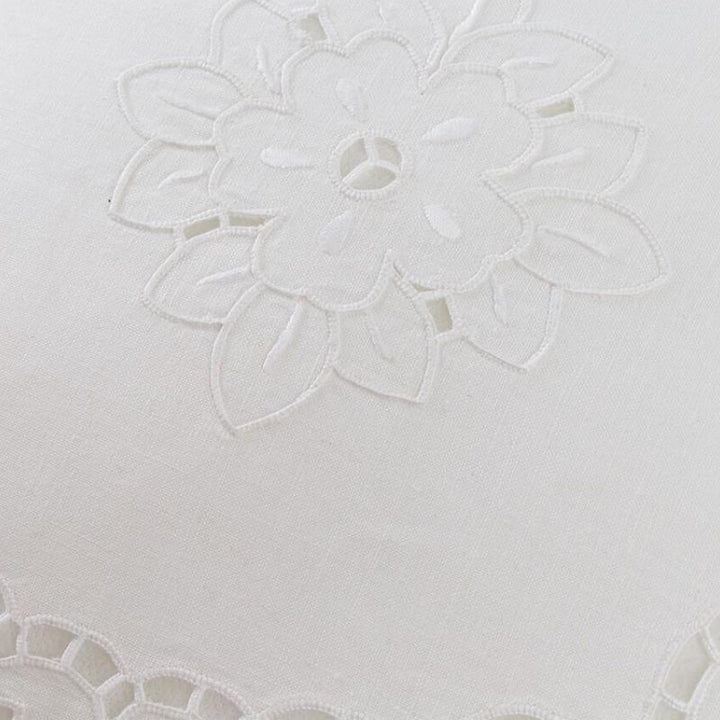 Zenoni & ColombiFedera arredo ricamata a mano in misto Lino Made in Italy variante Fiorella 42x42 cm Moda